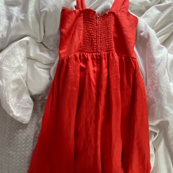 Reformation %100 Linen Manet Dress in Hot Day - Picture 10 of 16